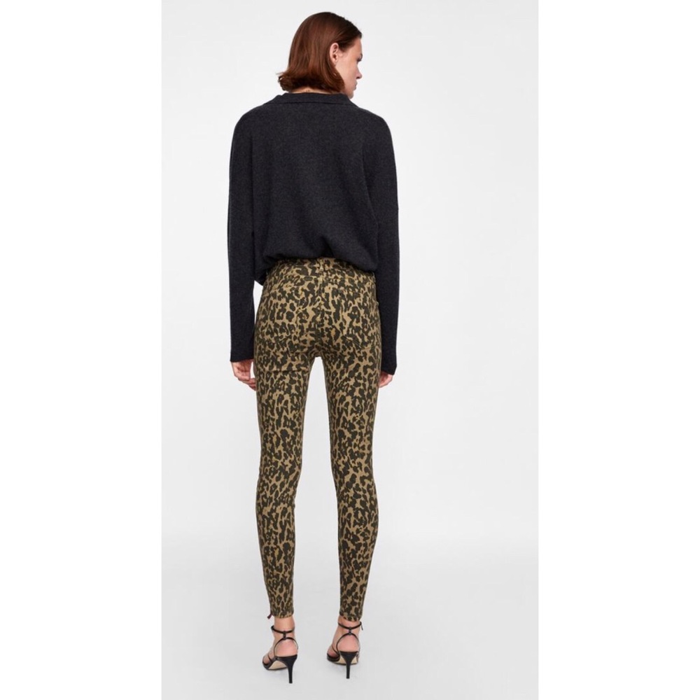 ZARA Premium Leopard Print Velvet Trim Jeans 2 - Picture 4 of 7